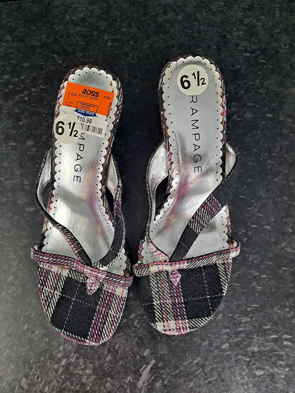 VINTAGE Y2K Rampage Women’s Black Plaid Slip-On Heels - Size 6.5 - Picture 11 of 11